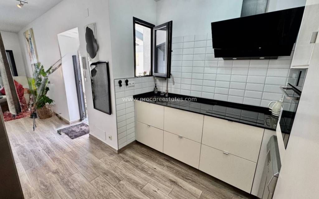 Resale - Villa - Orihuela Costa - Punta Prima