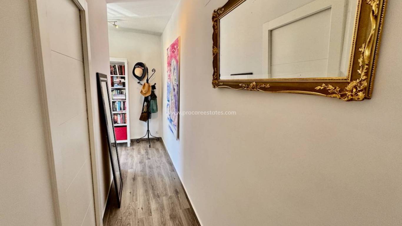 Resale - Villa - Orihuela Costa - Punta Prima