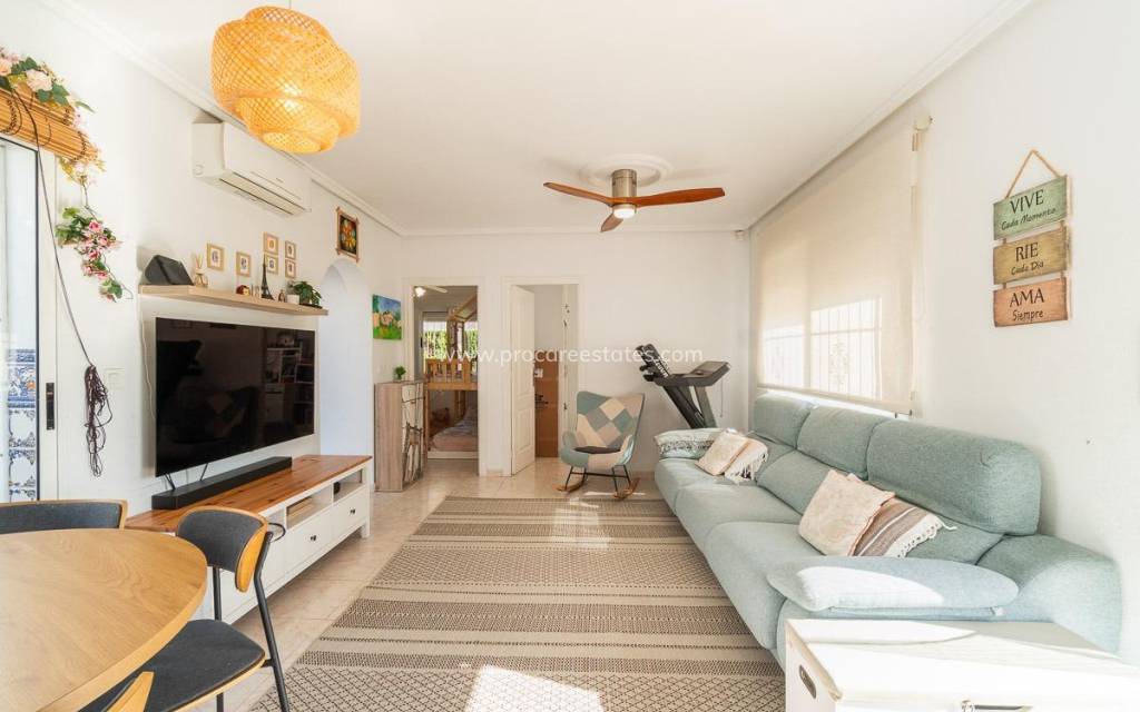 Resale - Villa - Orihuela Costa - Punta Prima