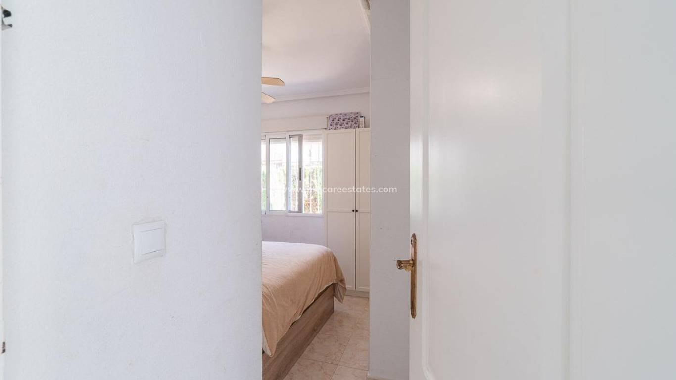 Resale - Villa - Orihuela Costa - Punta Prima