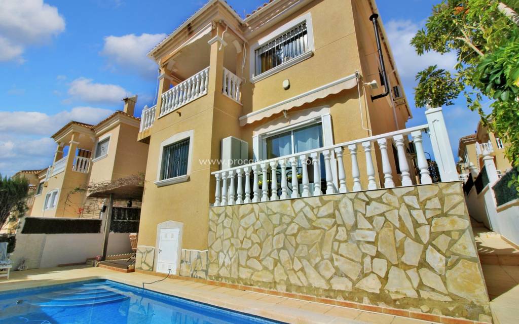 Resale - Villa - Orihuela Costa - Villamartin