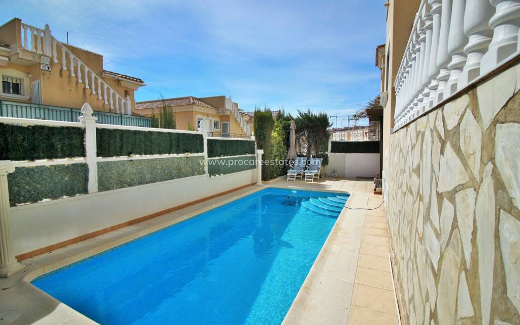 Resale - Villa - Orihuela Costa - Villamartin