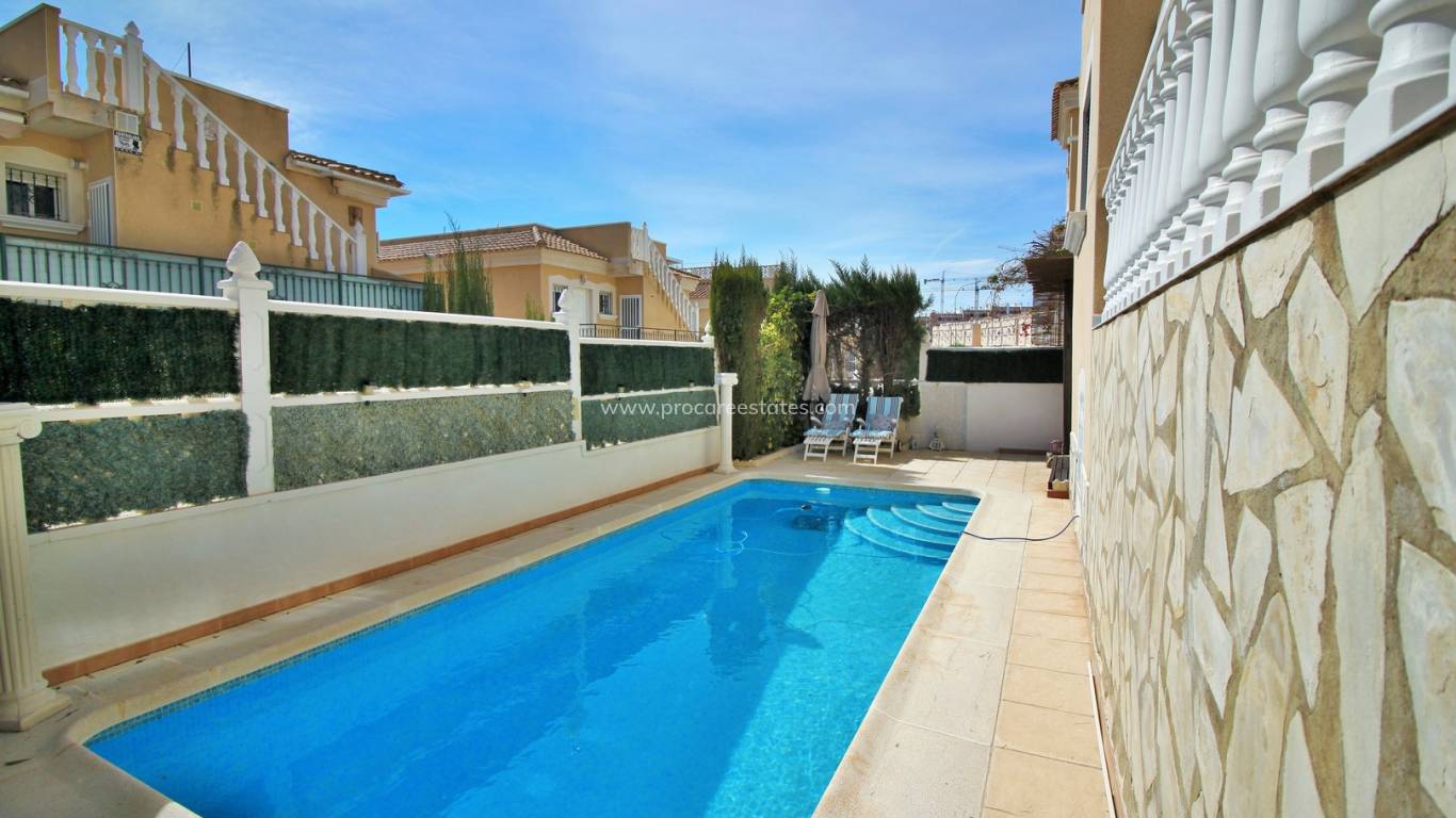 Resale - Villa - Orihuela Costa - Villamartin