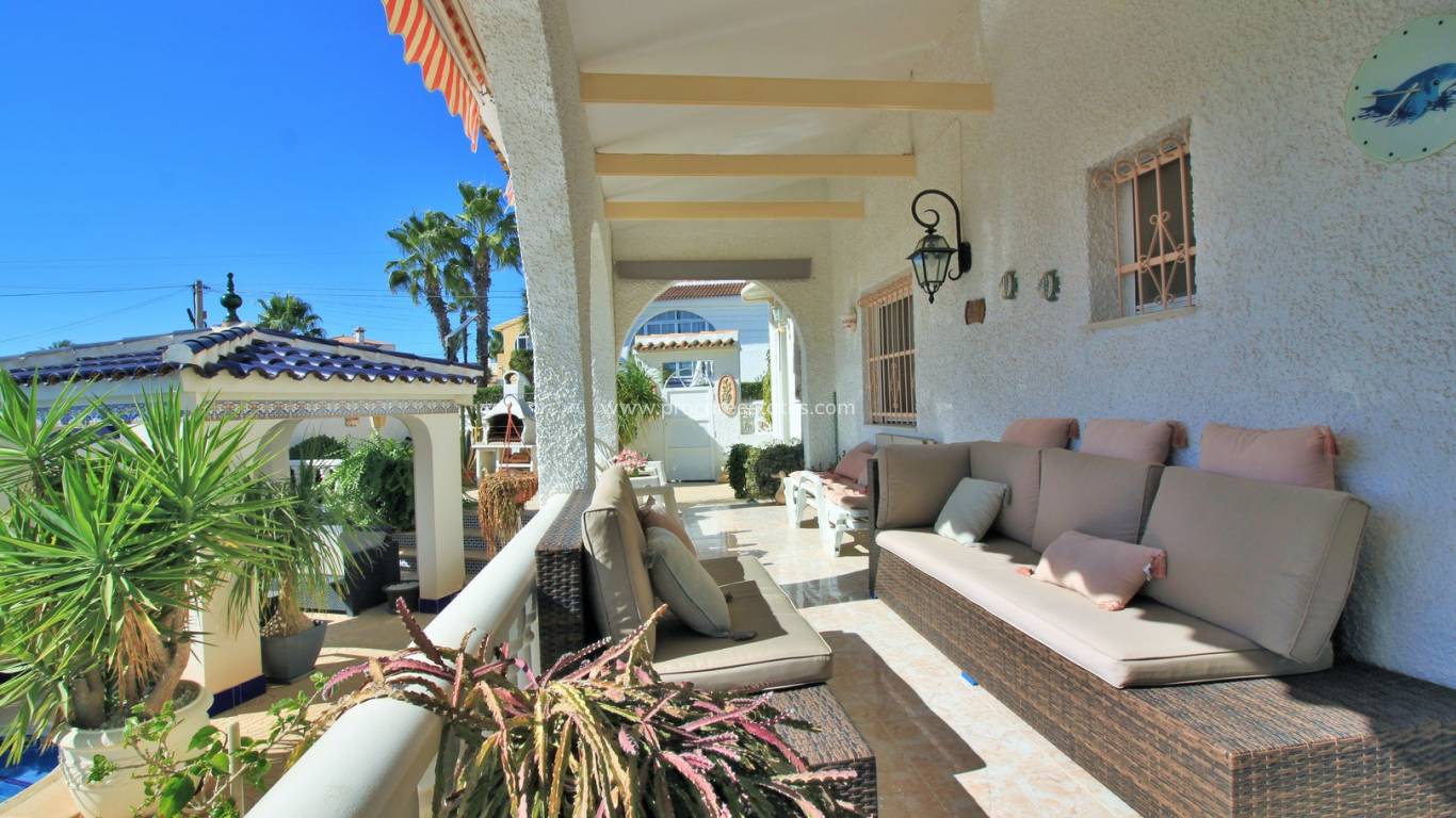 Resale - Villa - Orihuela Costa - Villamartin