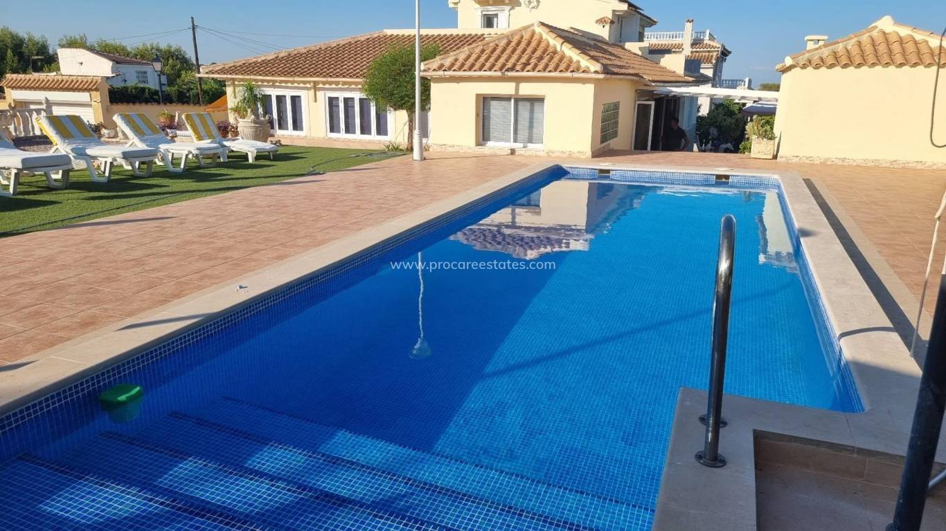 Resale - Villa - Orihuela Costa - Villamartin