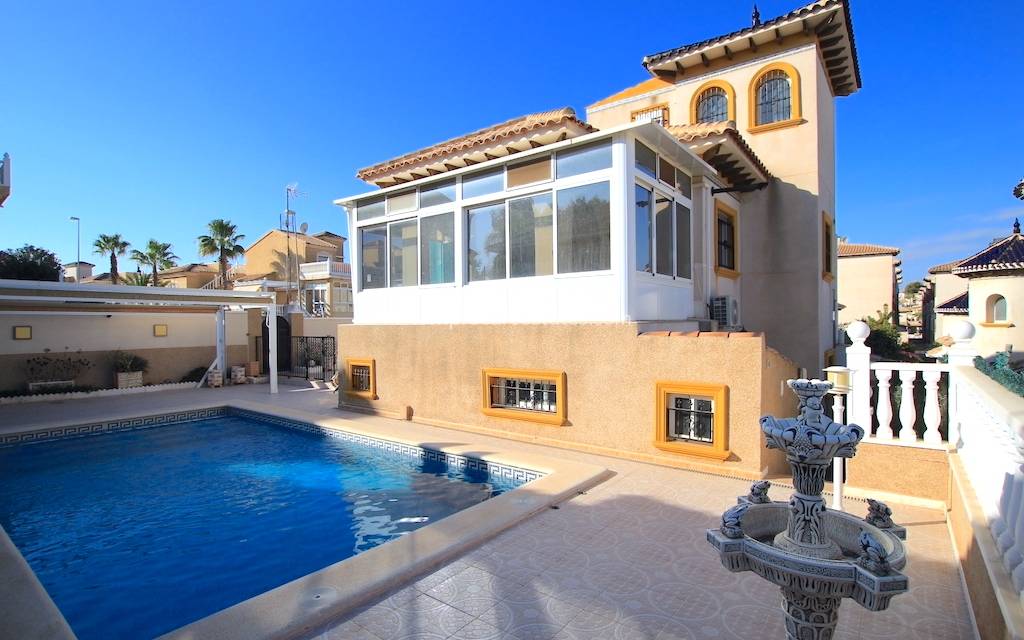 Resale - Villa - Orihuela Costa - Villamartin