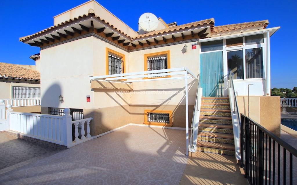 Resale - Villa - Orihuela Costa - Villamartin