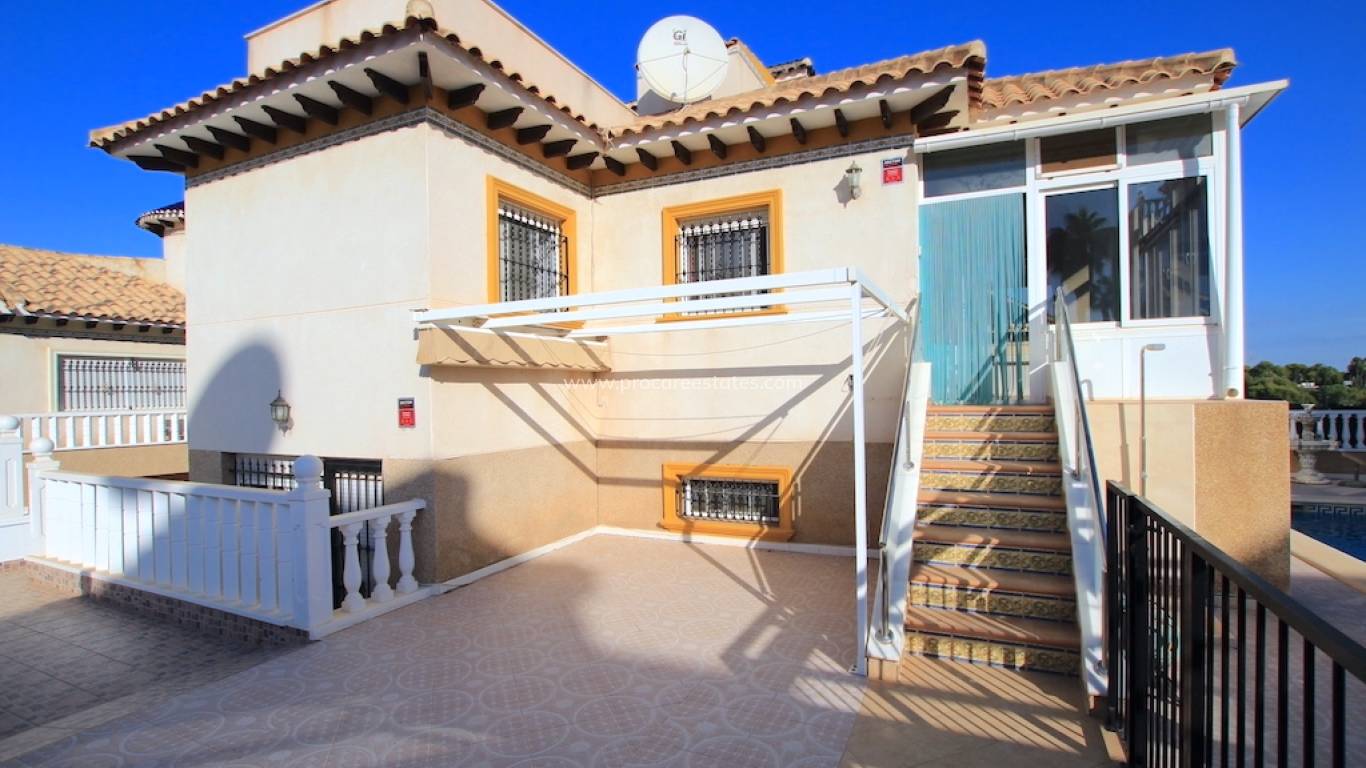 Resale - Villa - Orihuela Costa - Villamartin