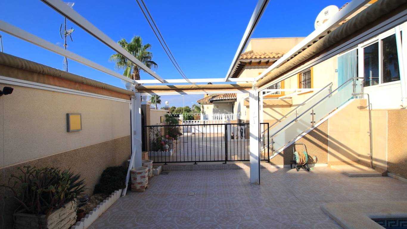 Resale - Villa - Orihuela Costa - Villamartin