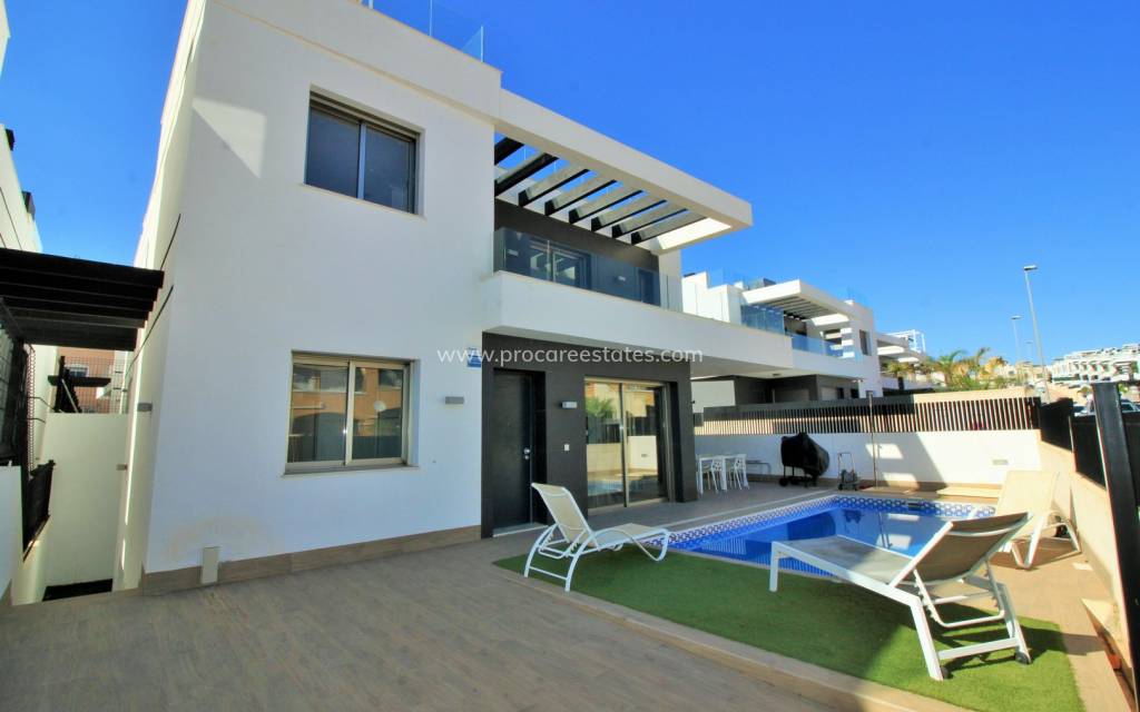 Resale - Villa - Orihuela Costa - Villamartin