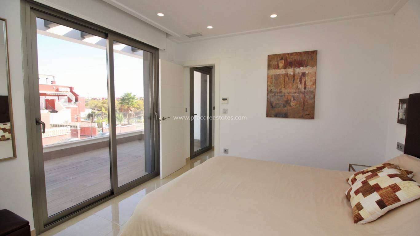 Resale - Villa - Orihuela Costa - Villamartin