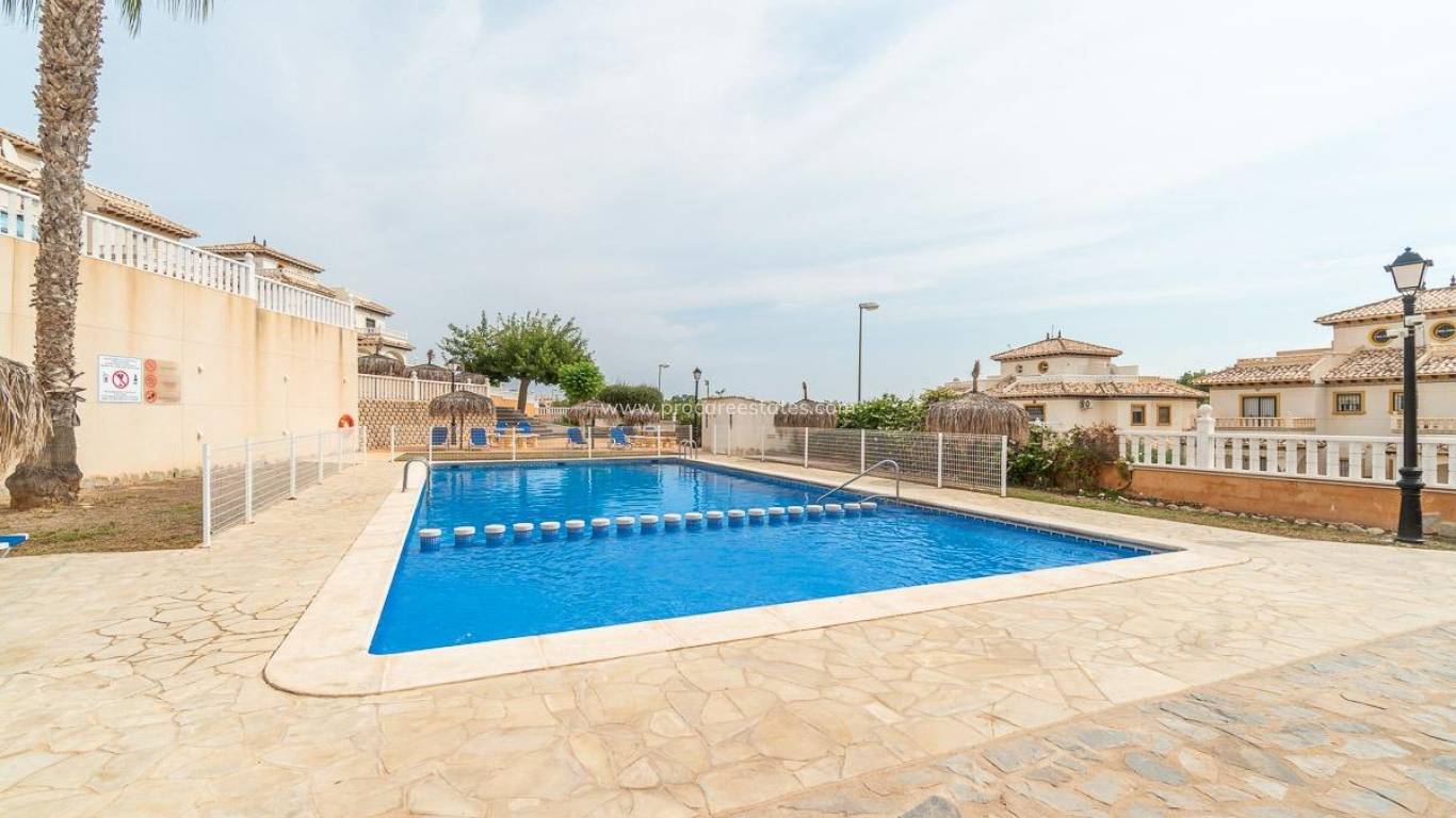 Resale - Villa - Orihuela Costa - Villamartin