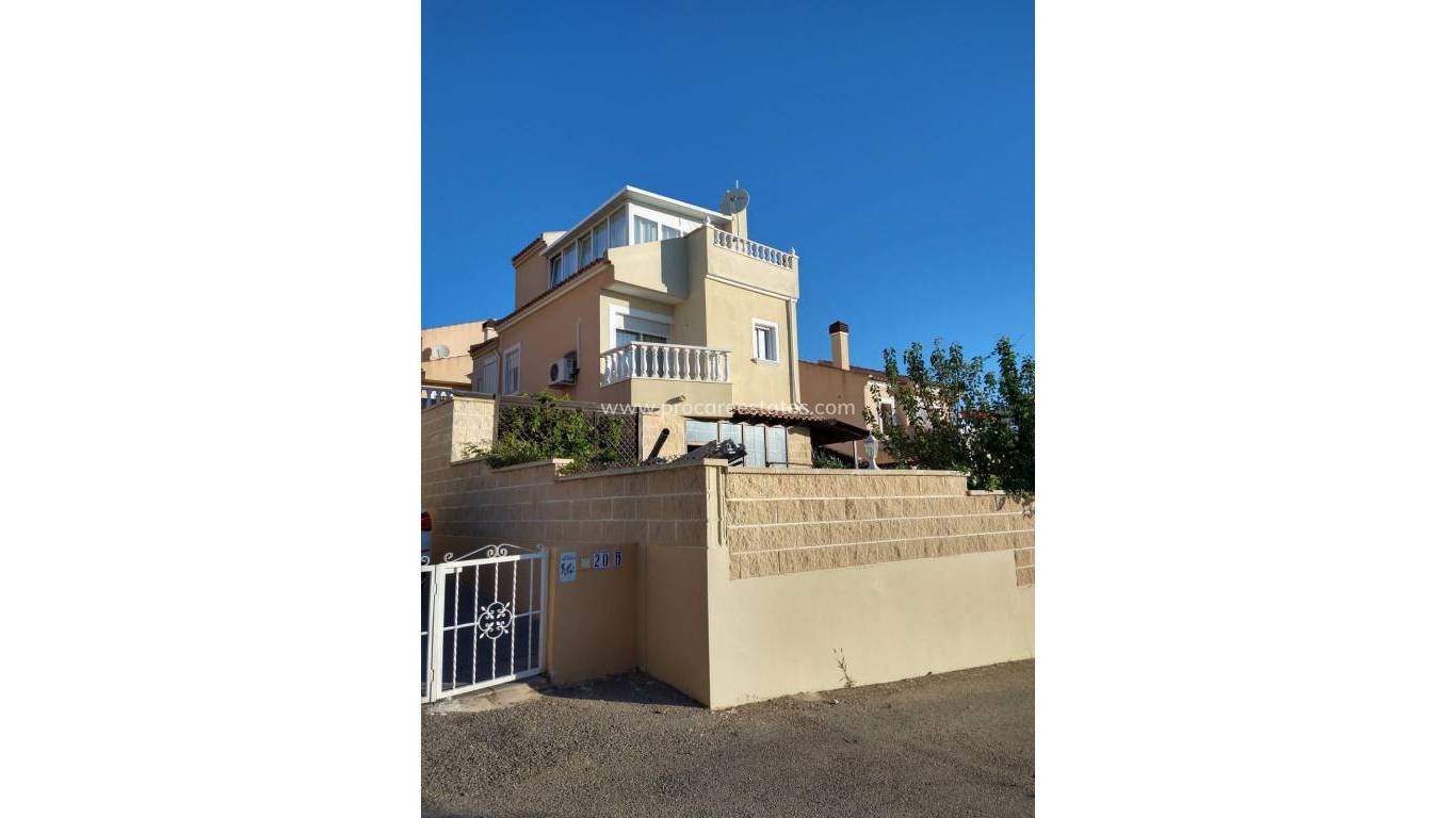 Resale - Villa - Orihuela Costa - Villamartin