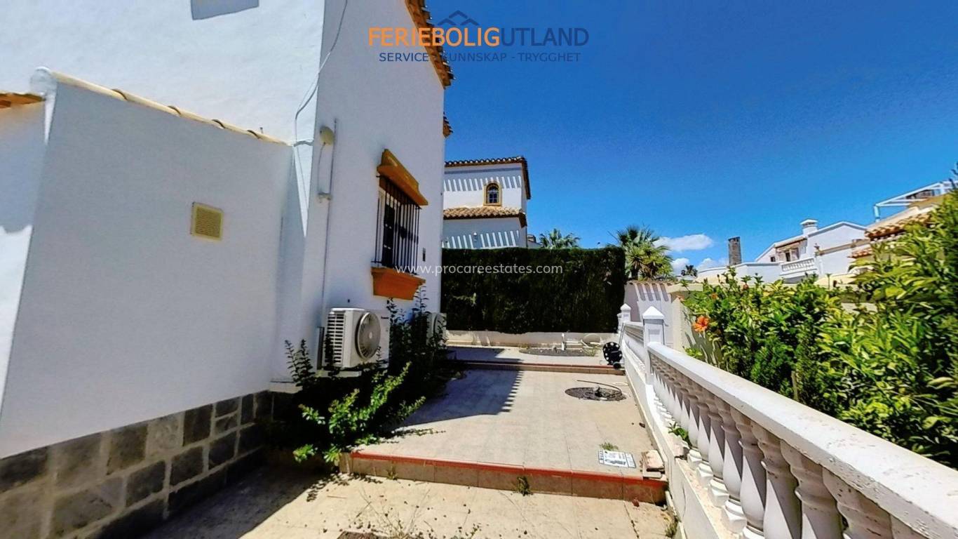 Resale - Villa - Orihuela Costa - Villamartin