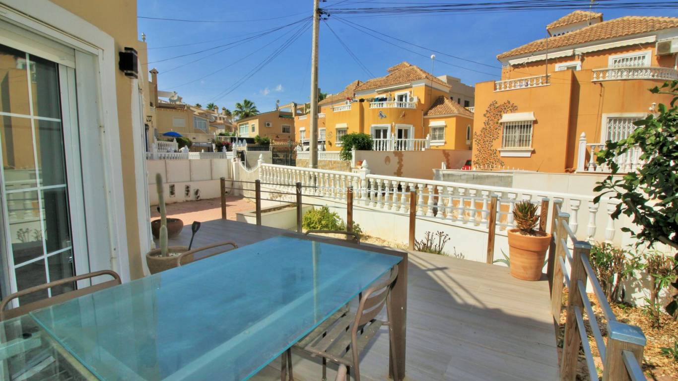 Resale - Villa - Orihuela Costa - Villamartin