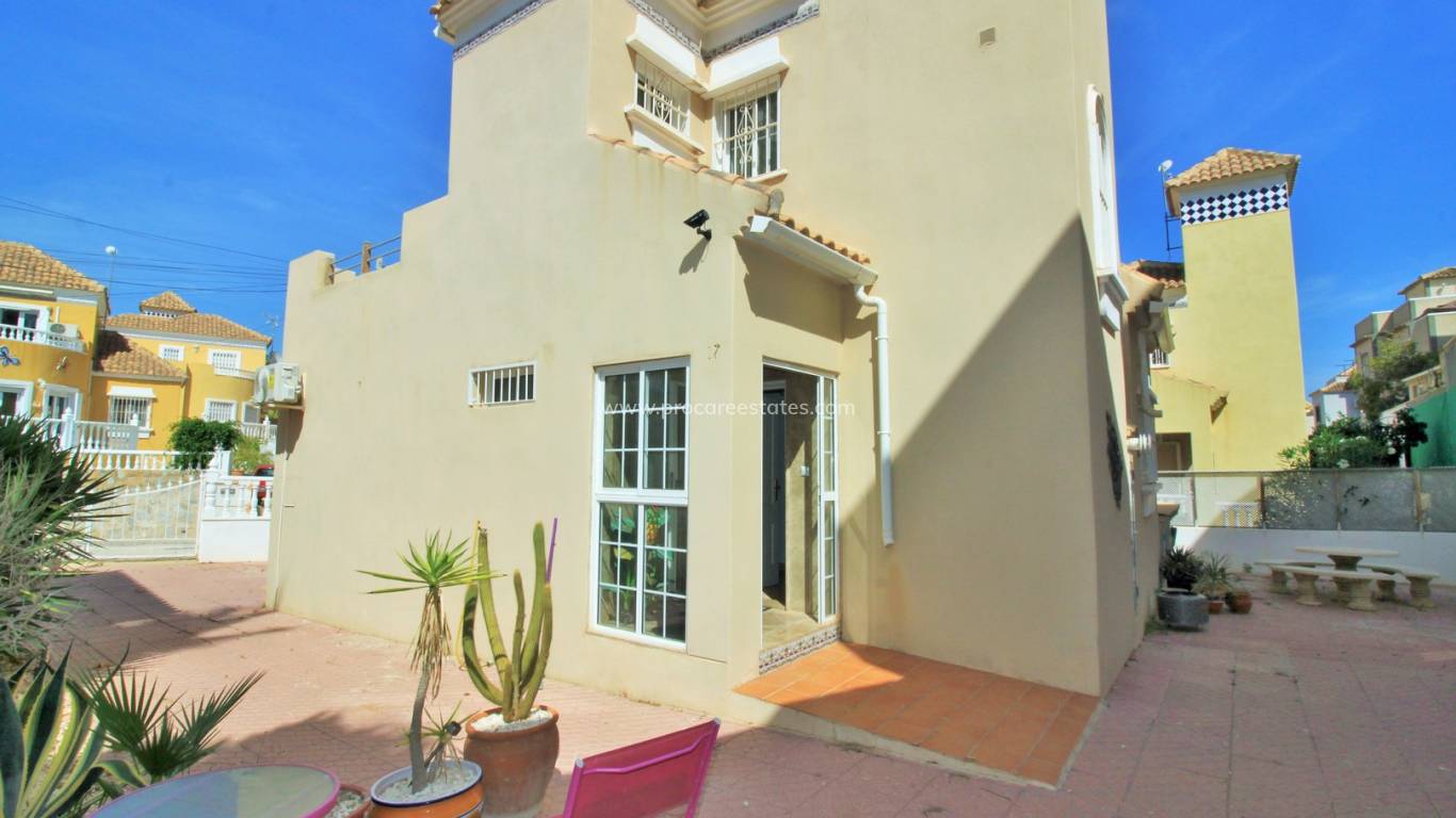 Resale - Villa - Orihuela Costa - Villamartin