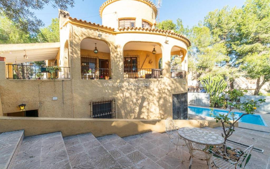 Resale - Villa - Orihuela Costa - Villamartin