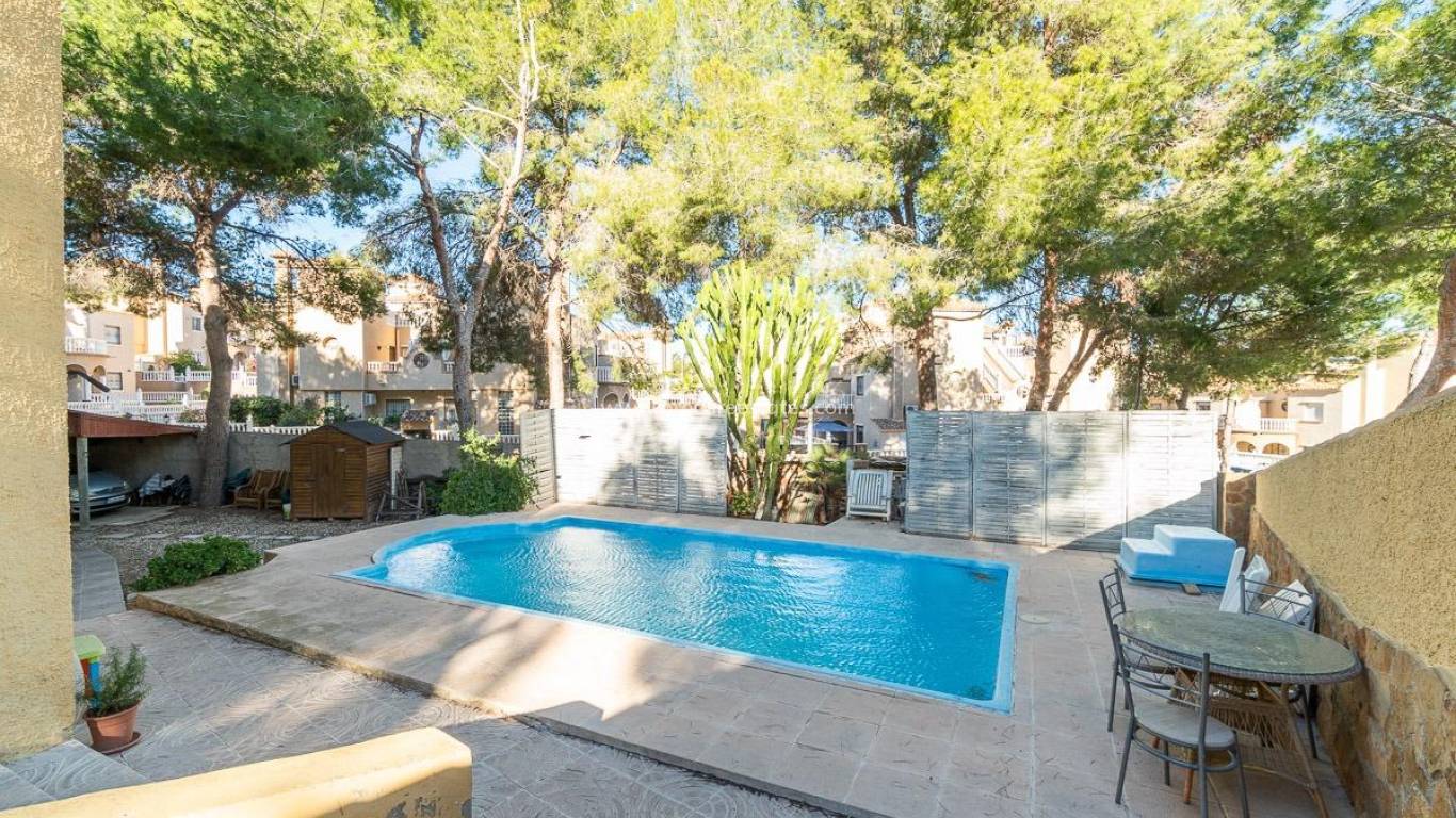 Resale - Villa - Orihuela Costa - Villamartin