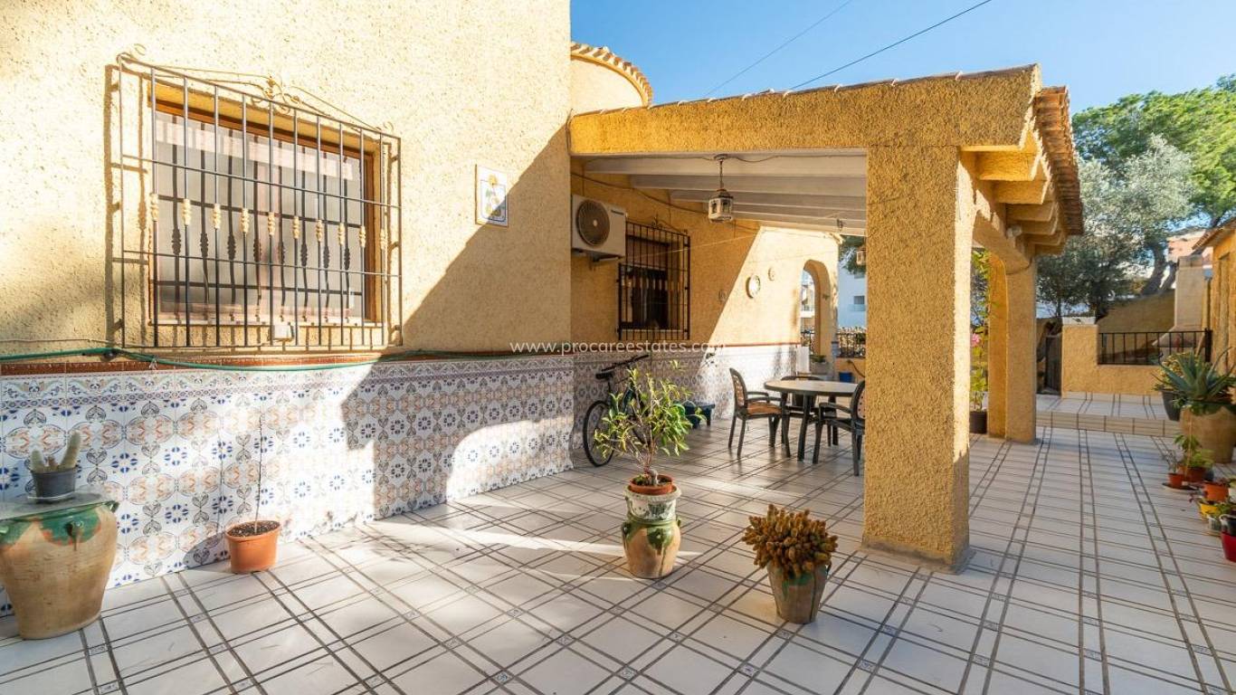 Resale - Villa - Orihuela Costa - Villamartin