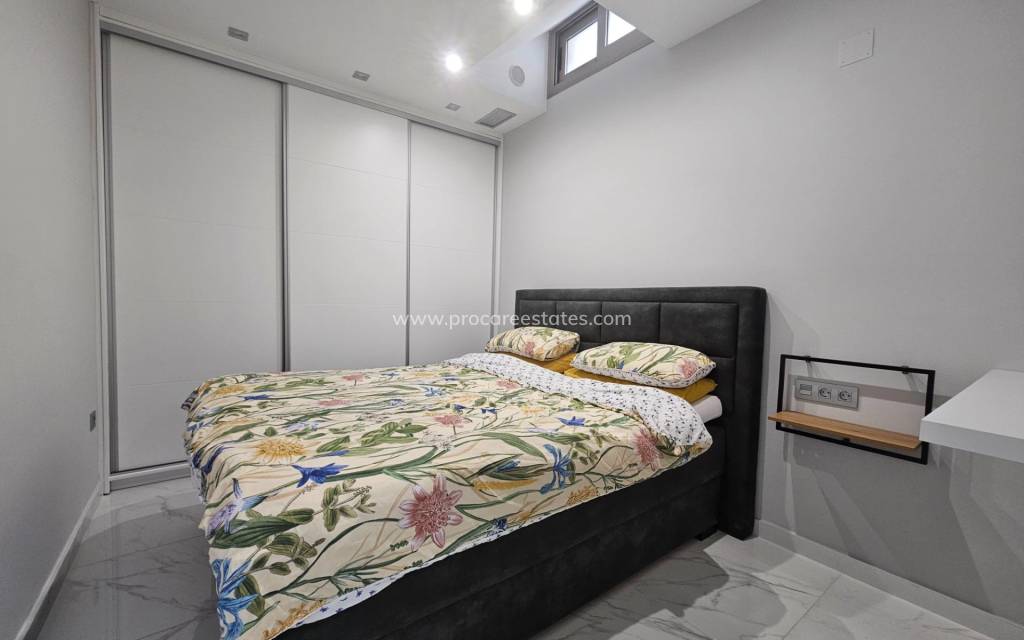 Resale - Villa - Orihuela Costa - Villamartin