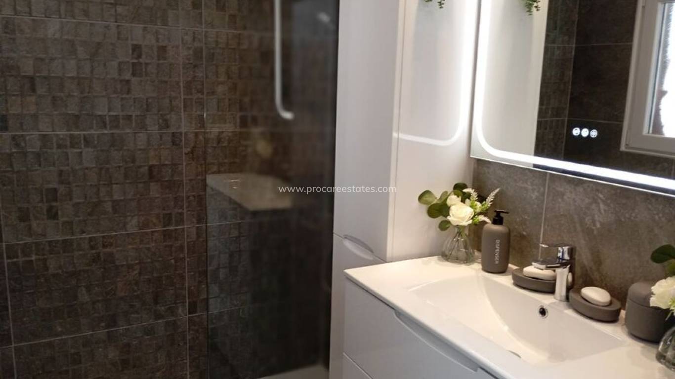 Resale - Villa - Orihuela Costa - Villamartin