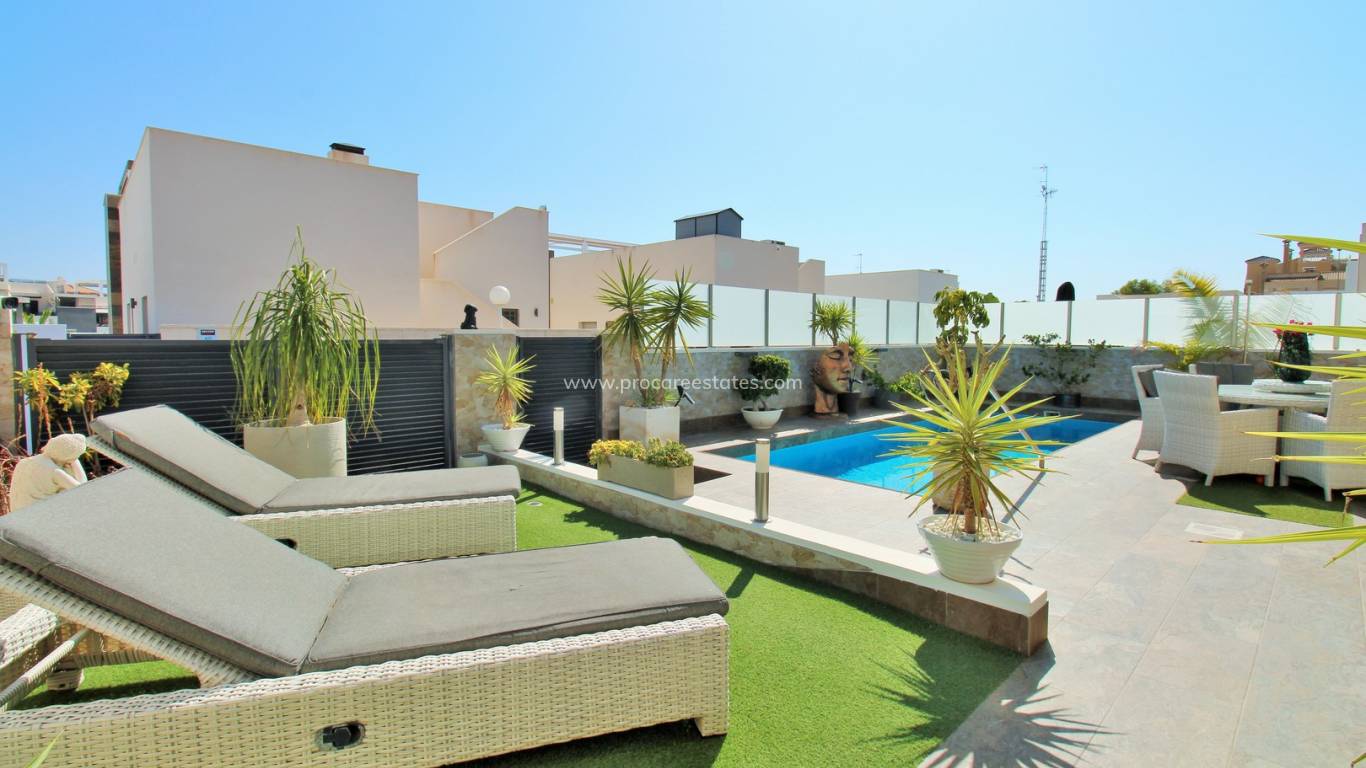 Resale - Villa - Orihuela Costa - Villamartin