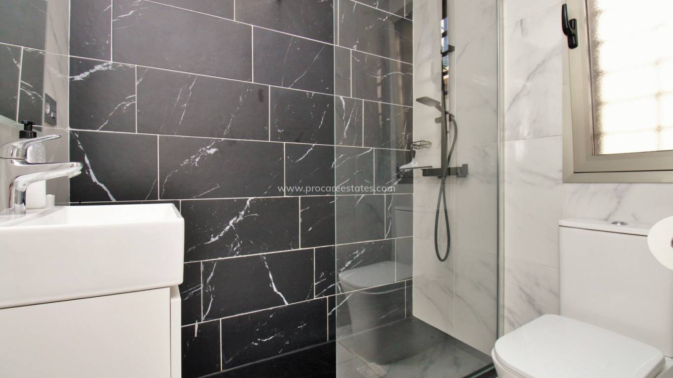 Resale - Villa - Orihuela Costa - Villamartin