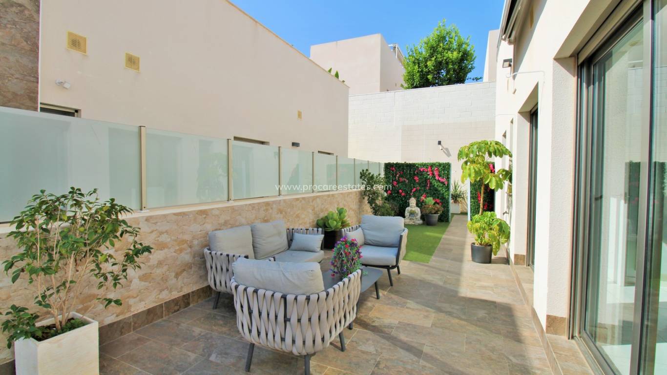 Resale - Villa - Orihuela Costa - Villamartin