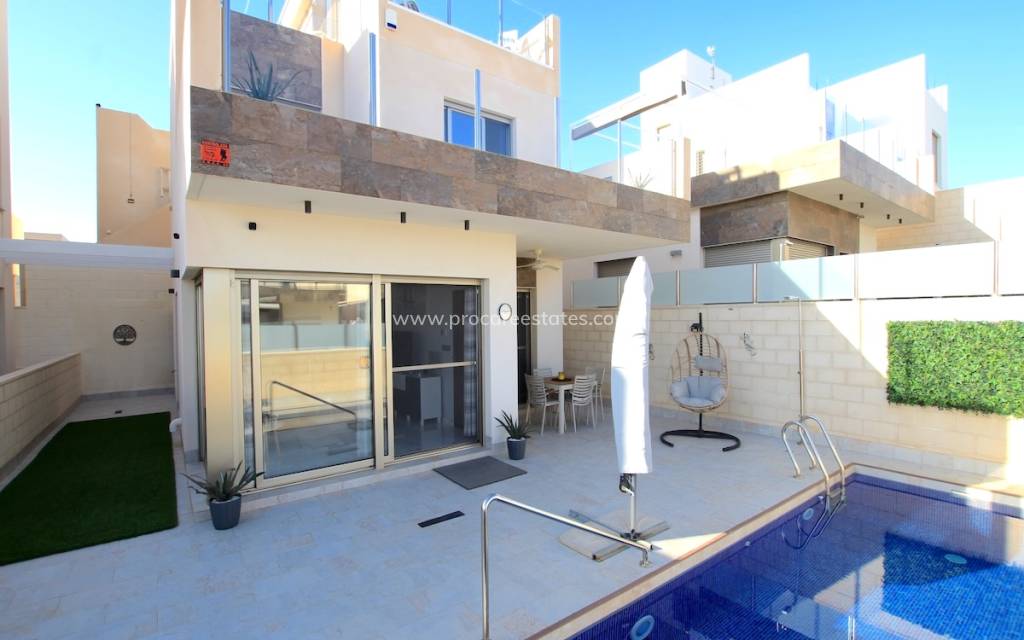 Resale - Villa - Orihuela Costa - Villamartin