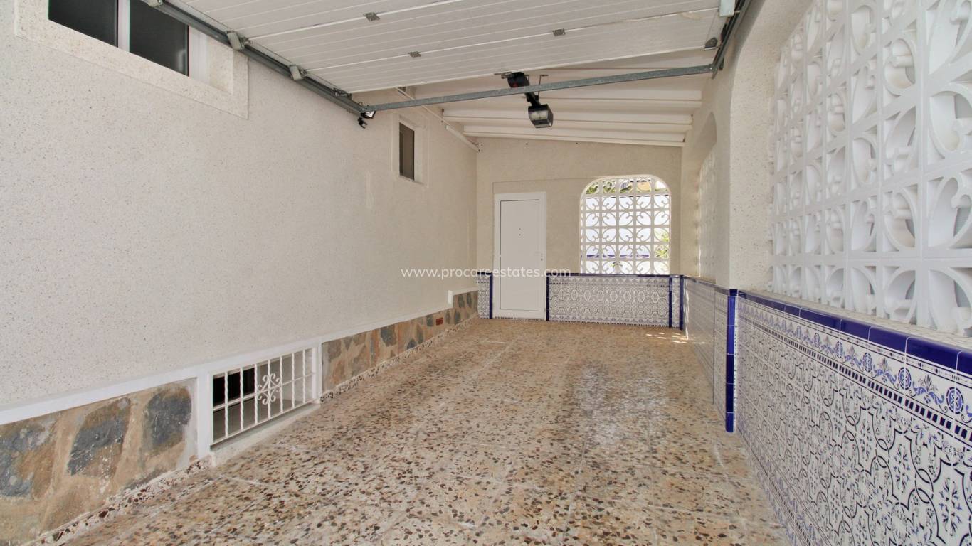 Resale - Villa - Orihuela Costa - Villamartin