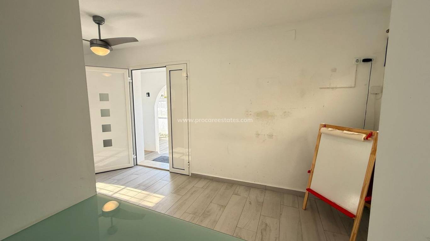 Resale - Villa - Orihuela Costa - Villamartin