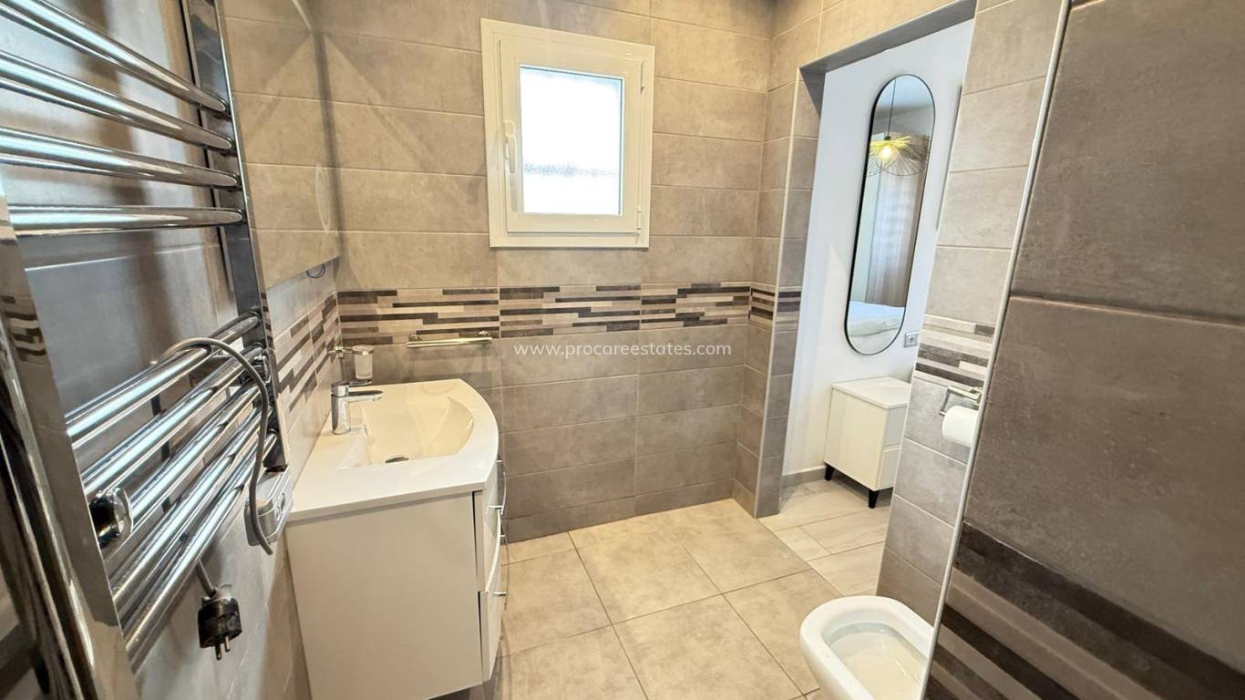Resale - Villa - Orihuela Costa - Villamartin
