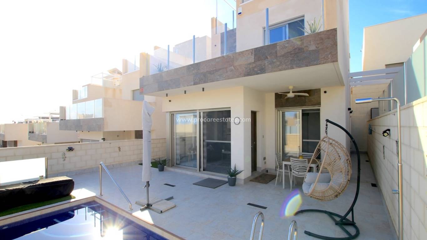 Resale - Villa - Orihuela Costa - Villamartin