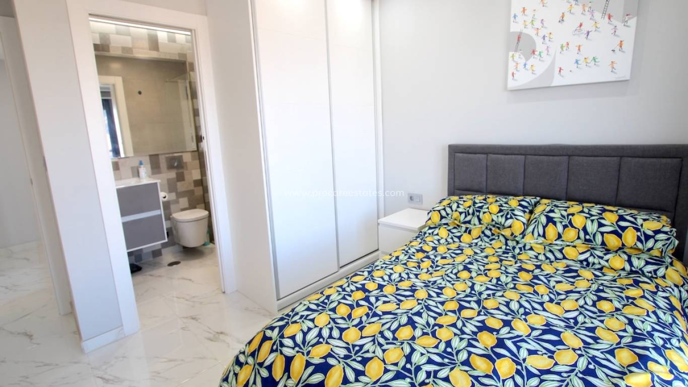 Resale - Villa - Orihuela Costa - Villamartin