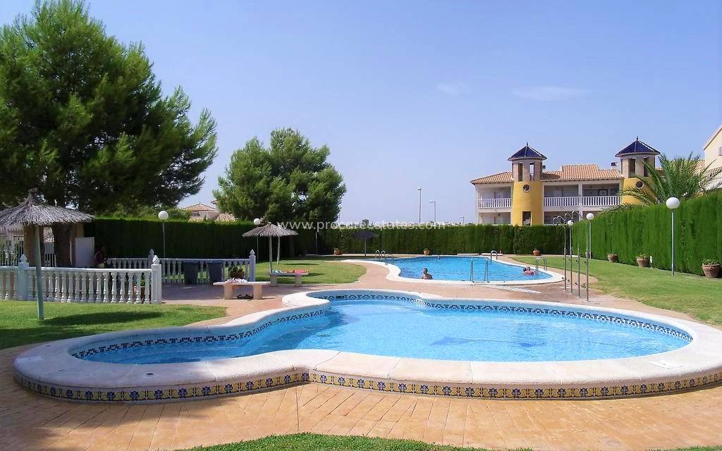Resale - Villa - Orihuela Costa - Villamartin