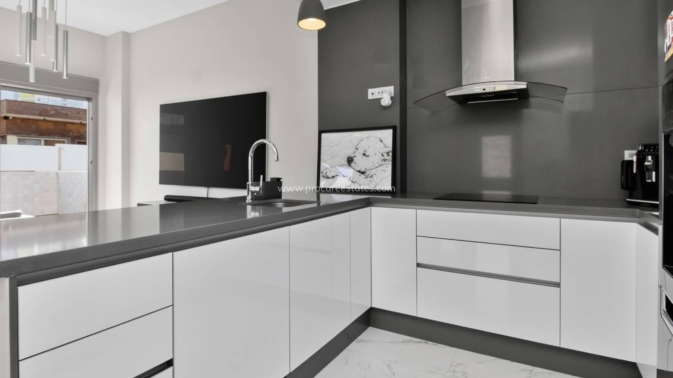 Resale - Villa - Orihuela Costa - Villamartin