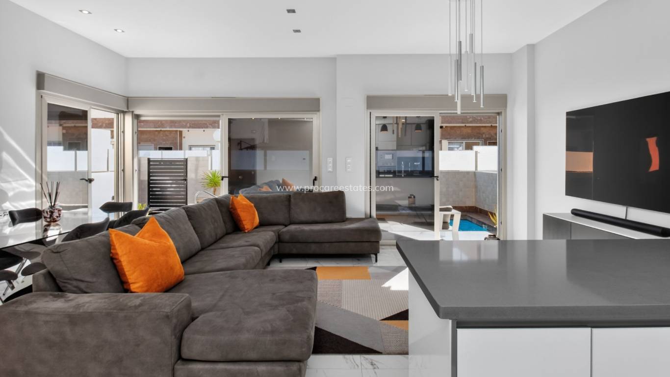 Resale - Villa - Orihuela Costa - Villamartin