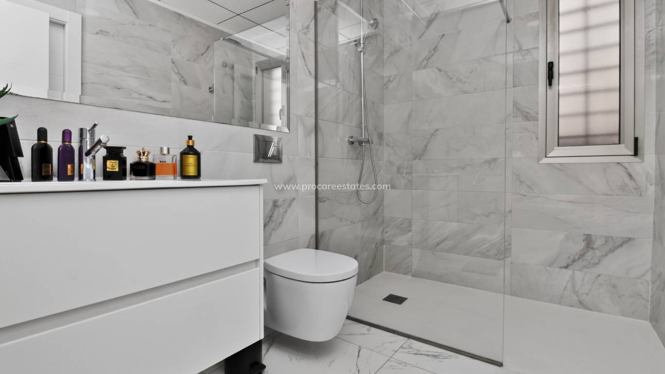 Resale - Villa - Orihuela Costa - Villamartin