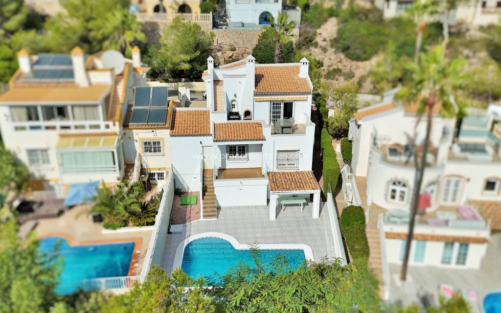 Resale - Villa - Orihuela Costa - Vistabella Golf