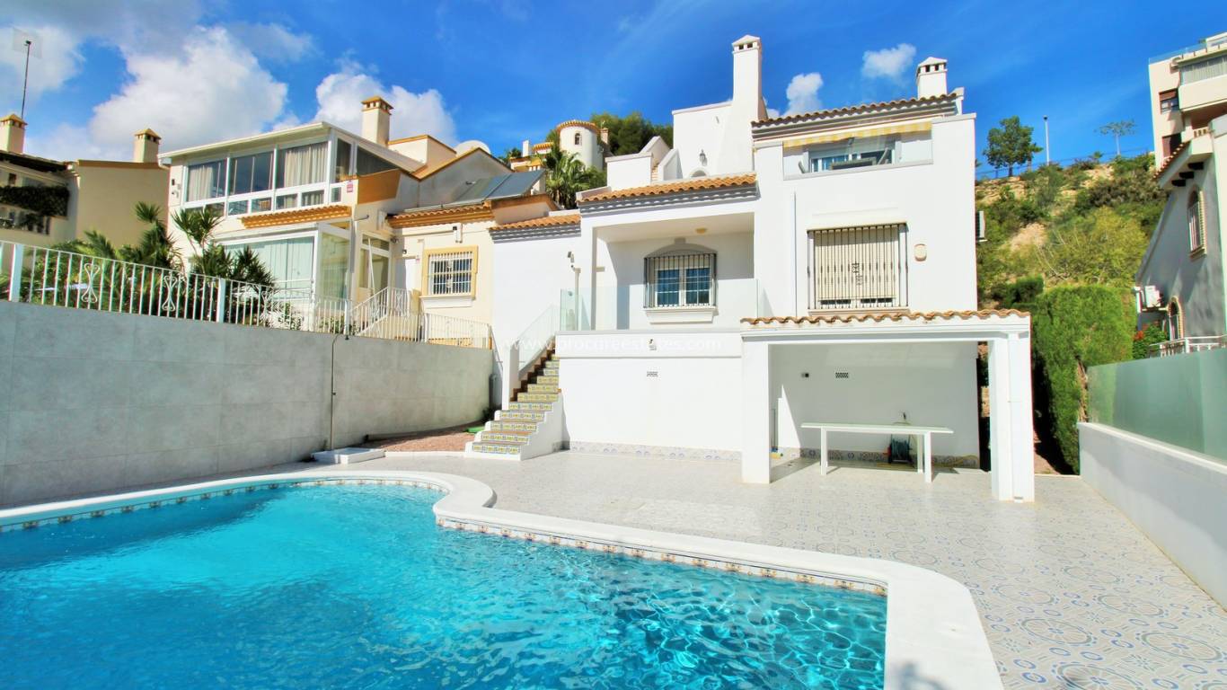 Resale - Villa - Orihuela Costa - Vistabella Golf
