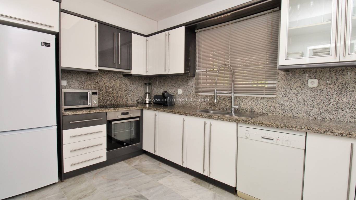 Resale - Villa - Orihuela Costa - Vistabella Golf