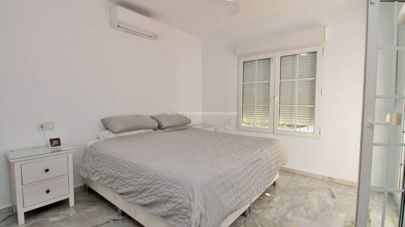 Resale - Villa - Orihuela Costa - Vistabella Golf