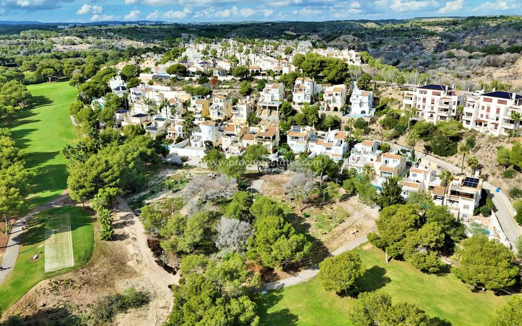 Resale - Villa - Orihuela Costa - Vistabella Golf