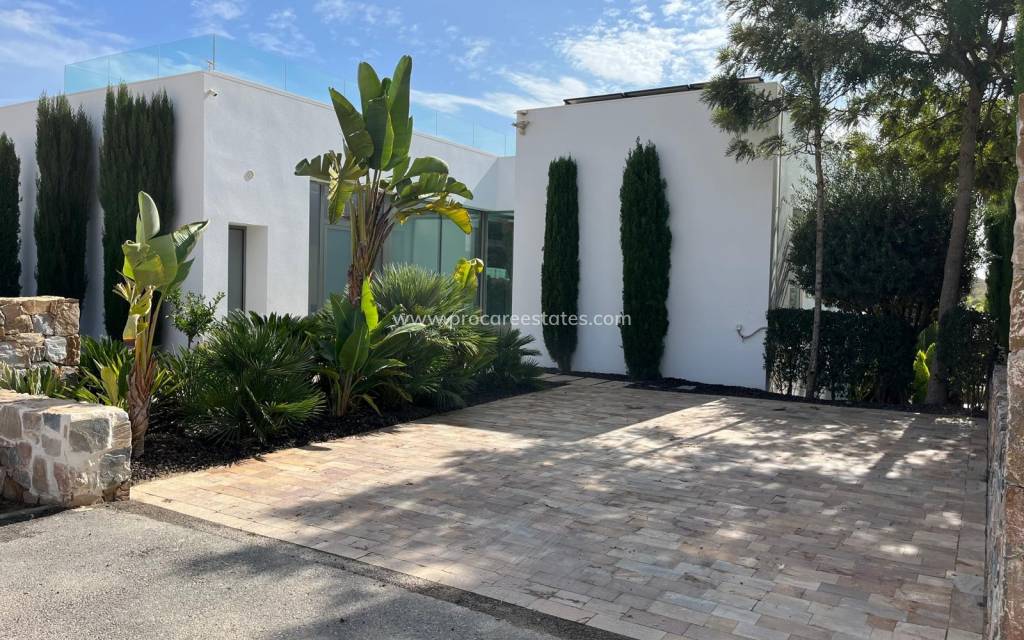 Resale - Villa - Orihuela - Las Colinas Golf