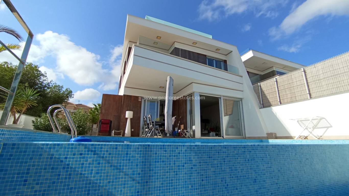 Resale - Villa - Orihuela - Orihuela Ciudad