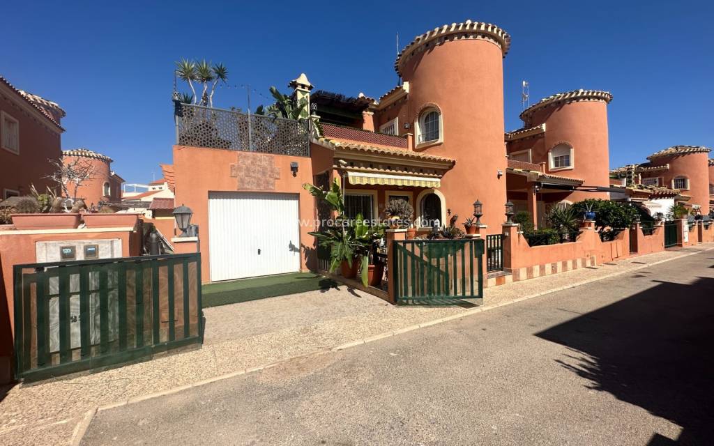 Resale - Villa - Orihuela - Playa Flamenca