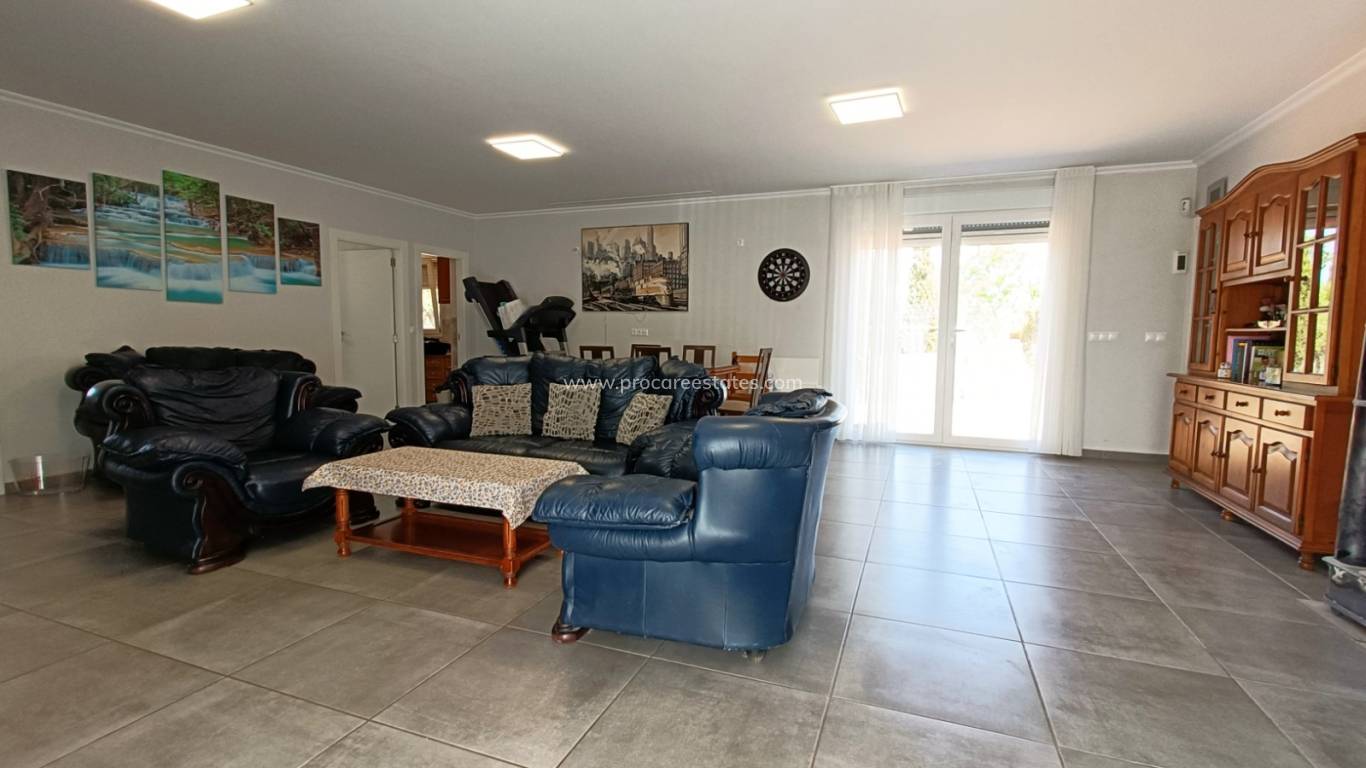 Resale - Villa - Pinoso
