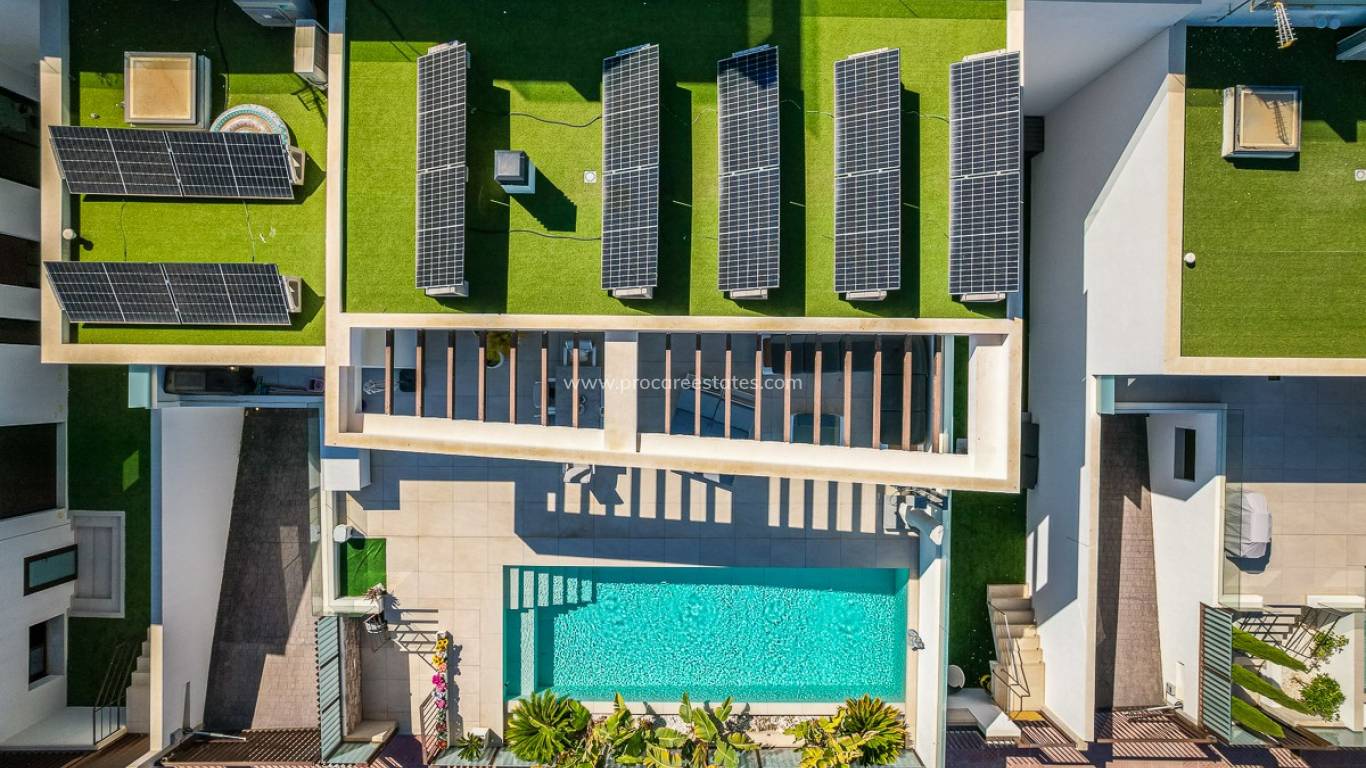 Resale - Villa - ROJALES