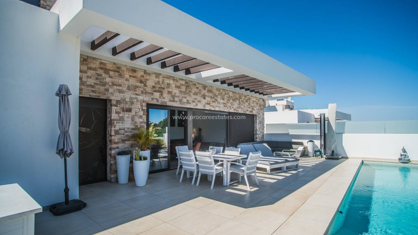 Resale - Villa - ROJALES