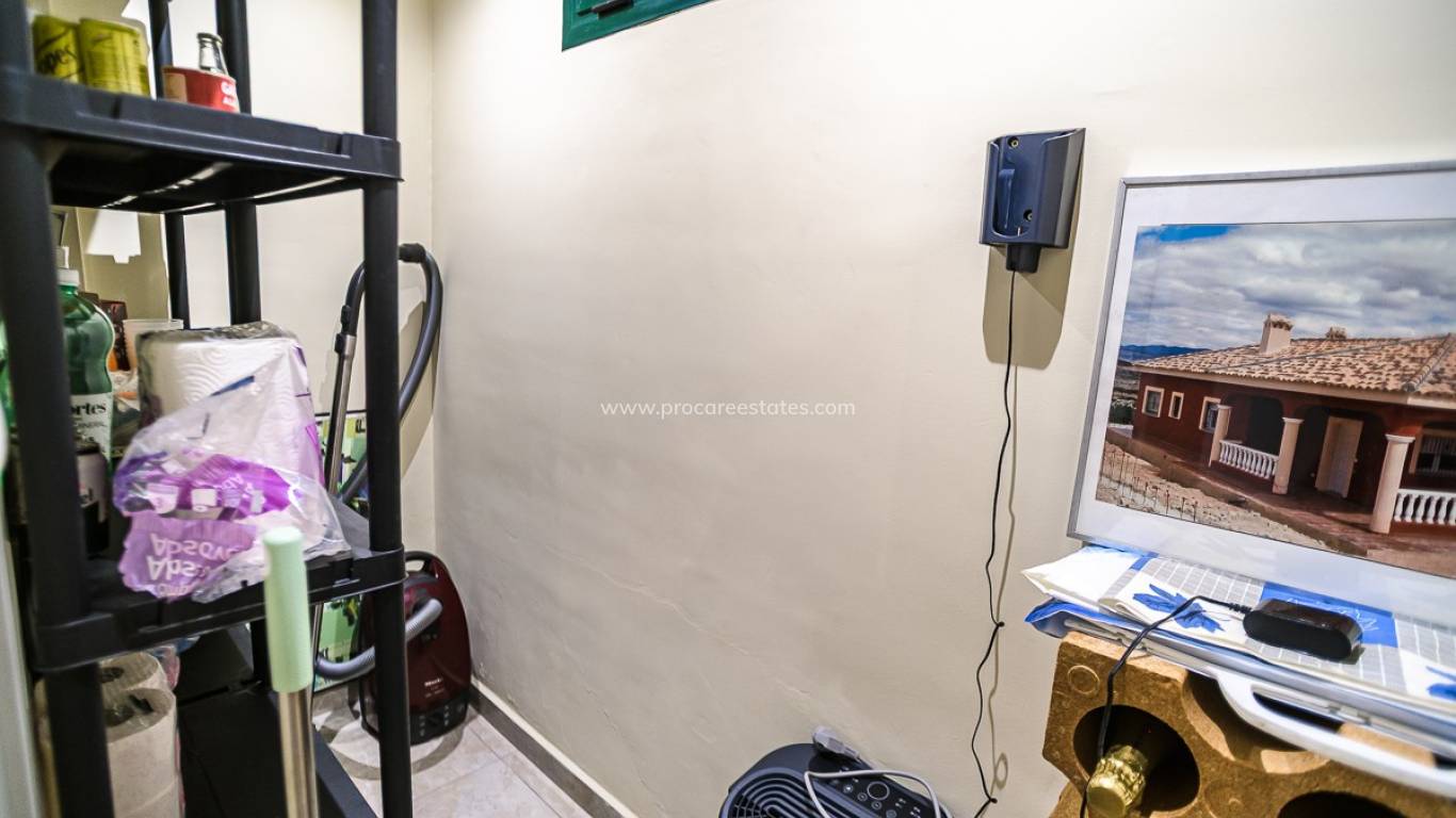 Resale - Villa - ROJALES
